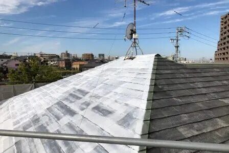 コロニアル屋根塗装 下塗り イメージ