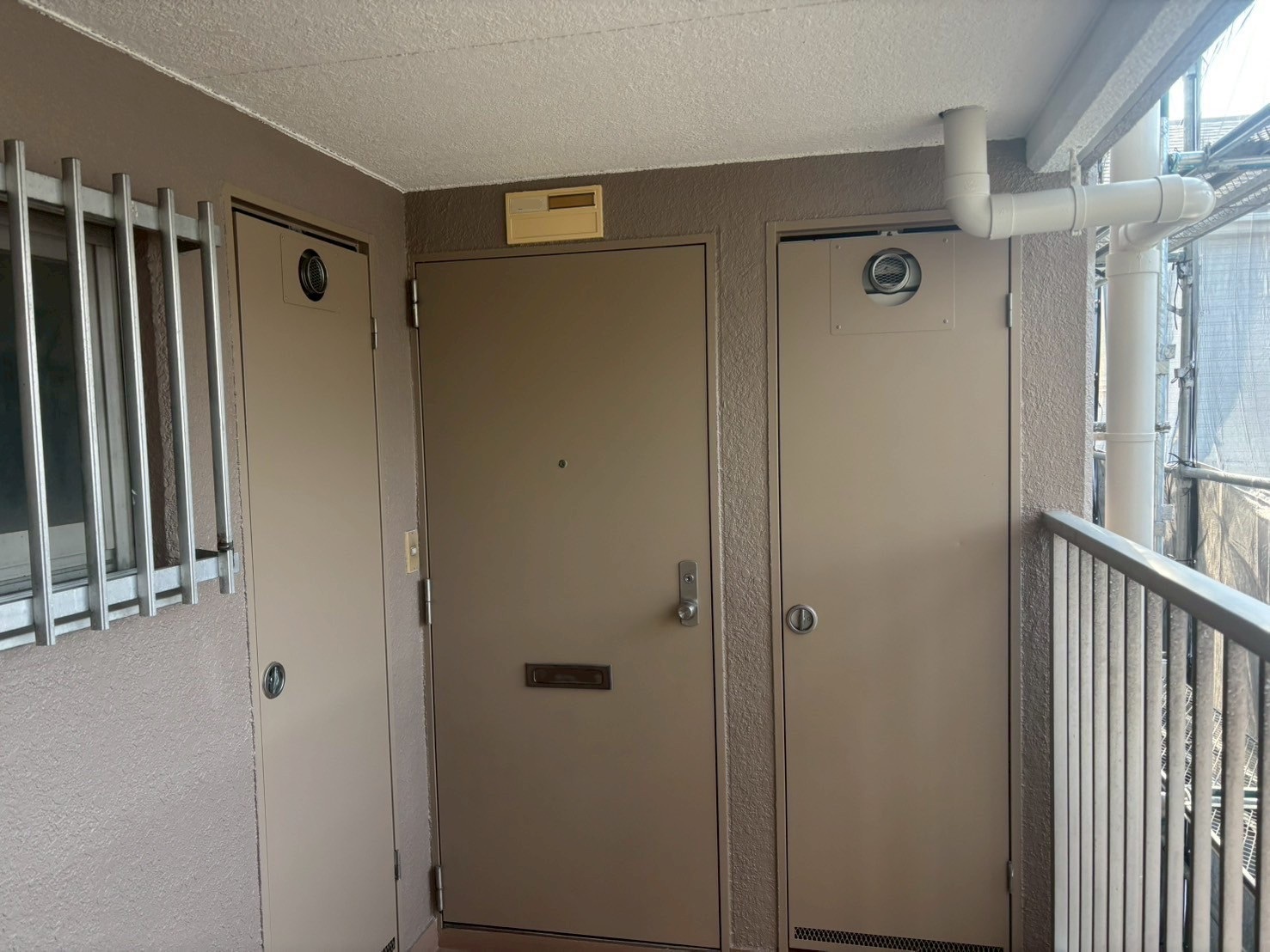 春日井市 賃貸マンション 外壁塗装 施工例 共用廊下施工後 イメージ
