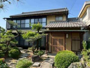 清須市　黒系　シックな和風住宅　外壁塗装　施工例