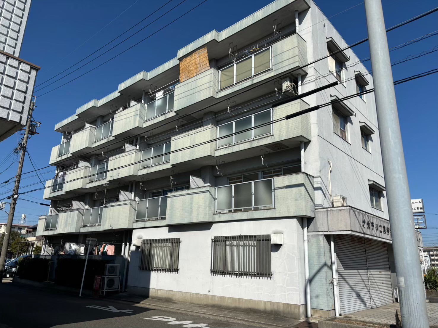 春日井市 賃貸マンション 外壁塗装 施工例 施工前 イメージ