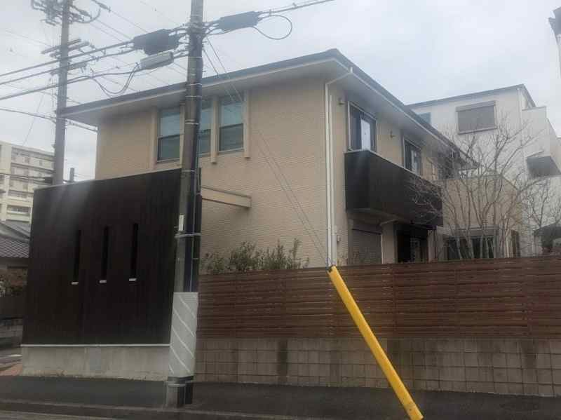 名古屋市北区 木調のアクセントがおしゃれな外壁塗装 施工例 イメージ