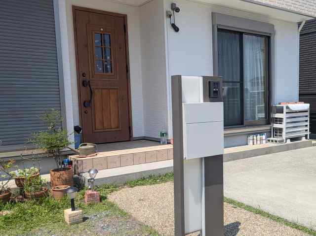 あま市　南欧風住宅　外壁塗装　施工例　玄関外壁完成　イメージ
