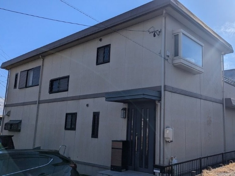 名古屋市緑区　セキスイハイム　ブラック×ホワイト系　外壁塗装　施工例　塗装前　イメージ