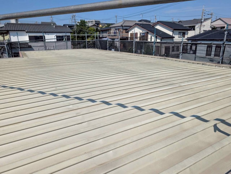 名古屋市緑区　セキスイハイム　ブラック×ホワイト系　外壁塗装　施工例　屋根施工前　イメージ