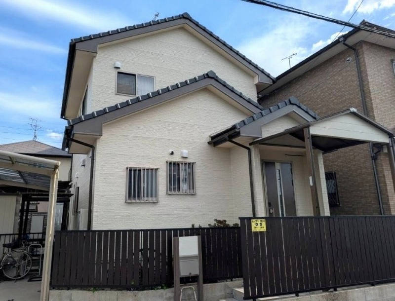 春日井市　サイディング外壁（ベージュ系）×木調アクセント　外壁塗装　施工例　イメージ