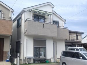 名古屋市北区　上品なホワイト×グレージュ系　多彩仕上げ外壁塗装　施工例