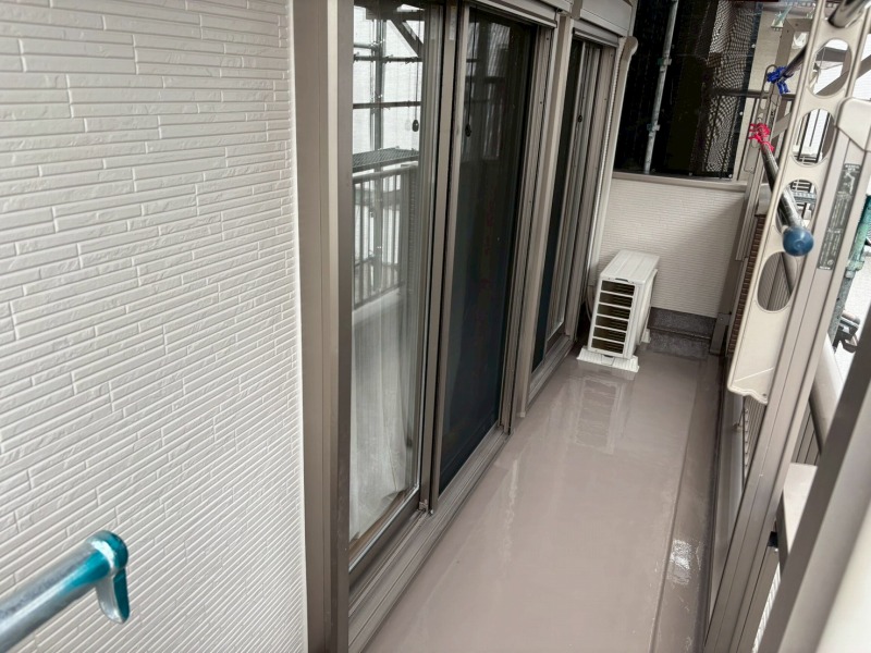 名古屋市北区 3階建 モダン住宅 多彩仕上げ外壁塗装 施工例 ベランダ塗装FRP防水塗装 完成 イメージ