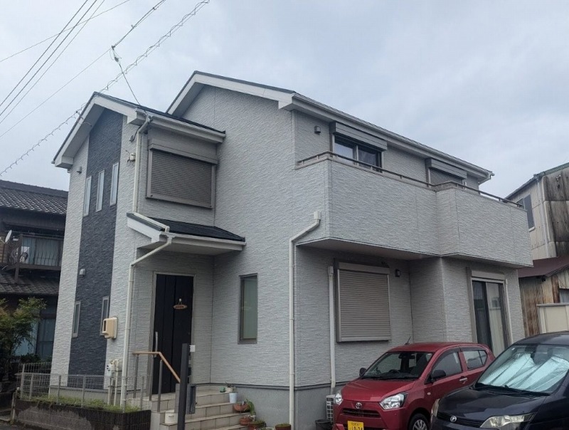 東浦町　おしゃれな多彩仕上げ　一建設　洋風住宅外壁塗装　施工例　塗装前　イメージ