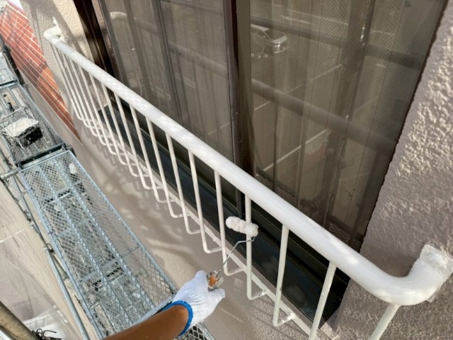 名古屋市西区　3階建ビル　スタイリッシュグレー系　外壁塗装　施工例　手摺塗装　イメージ