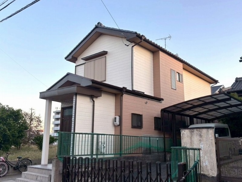 名古屋市港区 アイボリー×オレンジ系 ツートンカラー外壁塗装 施工例の写真