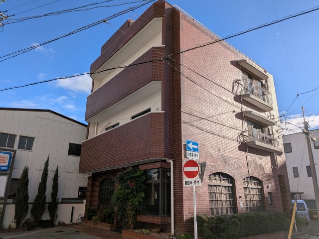 名古屋市西区 3階建ビル スタイリッシュグレー系 外壁塗装 施工例 外壁塗装 完成 イメージ