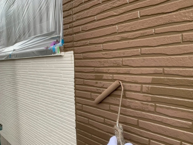名古屋市北区　3階建　モダン住宅　多彩仕上げ外壁塗装　施工例　外壁アクセント多彩仕上げ　上塗り3回目イメージ