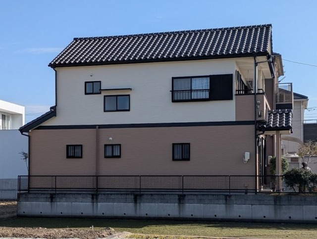 大治町　ベージュ×アイボリー系　外壁ツートンカラー塗装　施工例 　イメージ