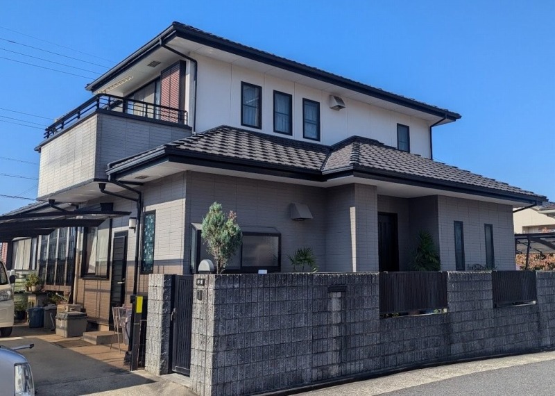 名古屋市北区　富士ハウス　おしゃれな多彩仕上げ　外壁塗装　施工例　塗装前　イメージ