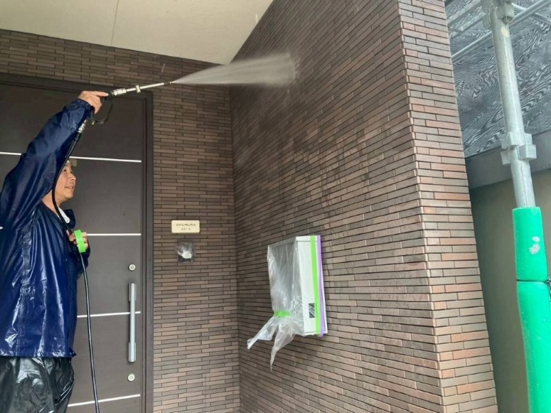 名古屋市西区　艶消しホワイトとブラウンタイルの上品な外壁塗装　施工例　イメージ