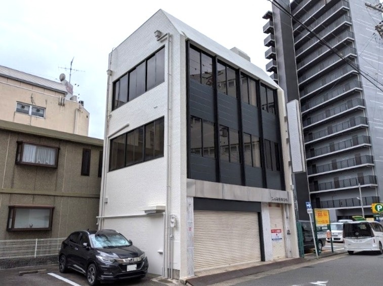 熱田区　3階建てビル　外壁塗装　施工例　完成　イメージ