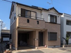 名古屋市北区　ダブルトーン仕上げとツートン塗装で外壁を上品にリフレッシュ　施工例